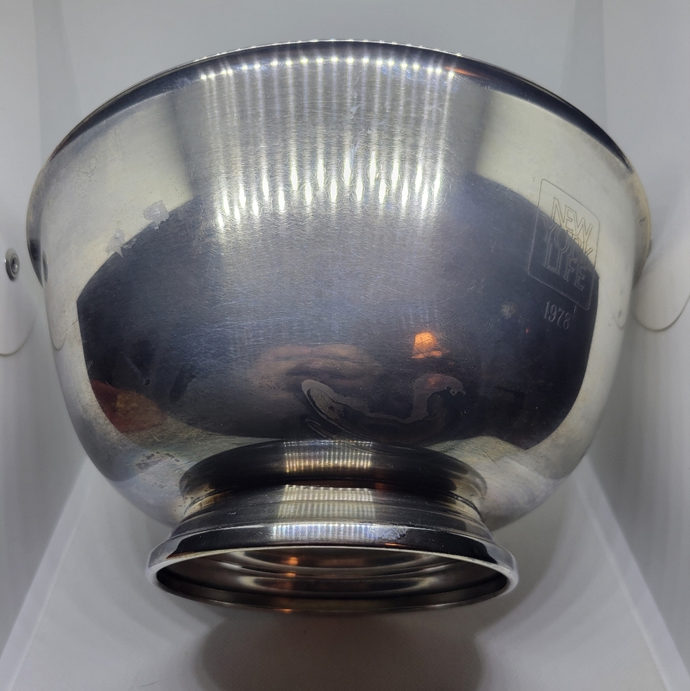 Pair Of Vintage Oneida Paul Revere Reproduction Silver-Colored Metal Bowls - Picture 4 of 6